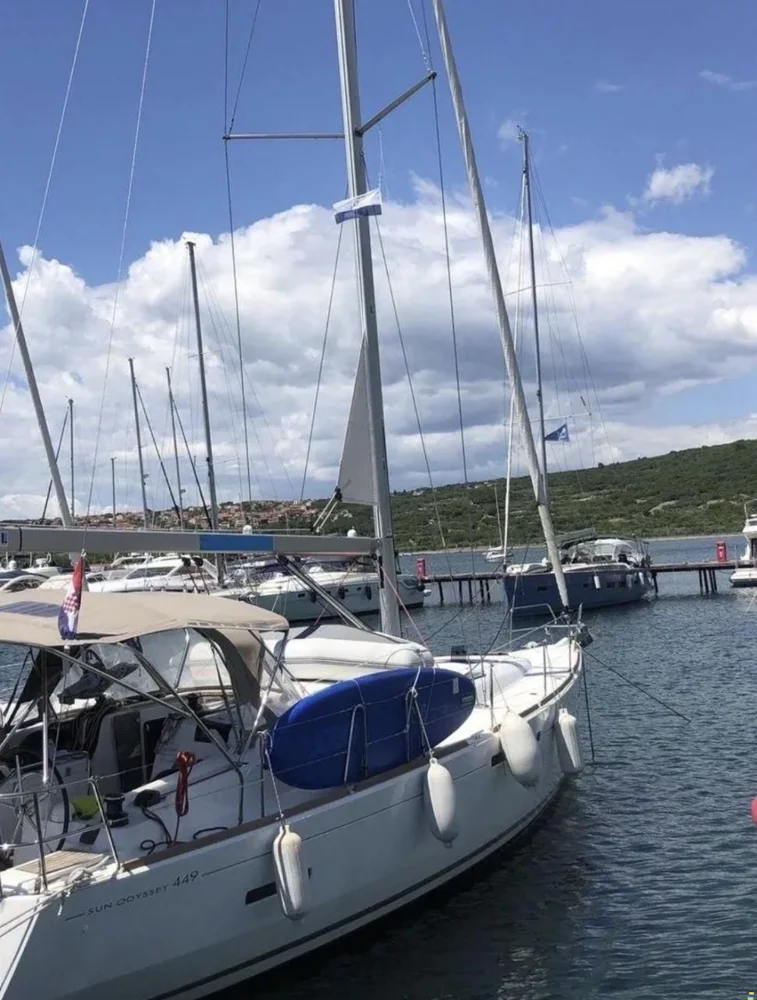 BoatPhoto.coverAlt