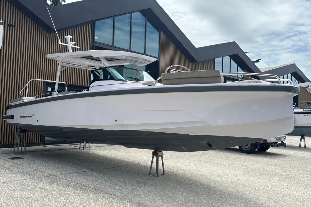 BoatPhoto.coverAlt