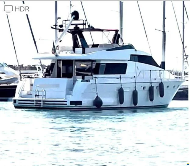 BoatPhoto.coverAlt