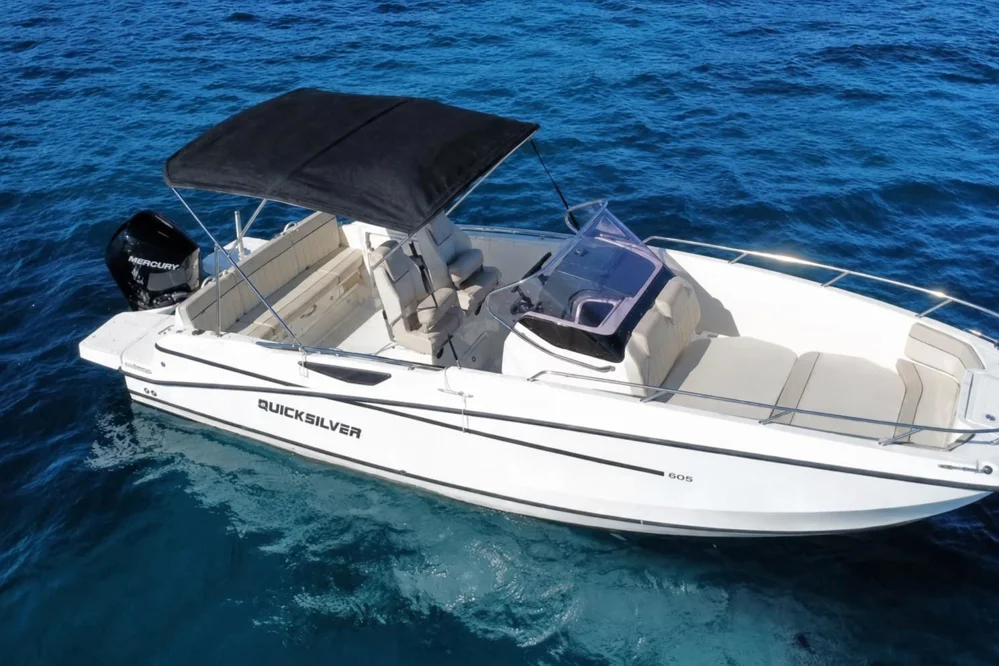 BoatPhoto.coverAlt