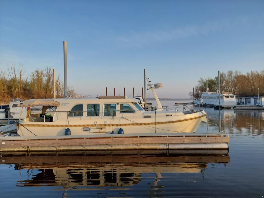 BoatPhoto.coverAlt