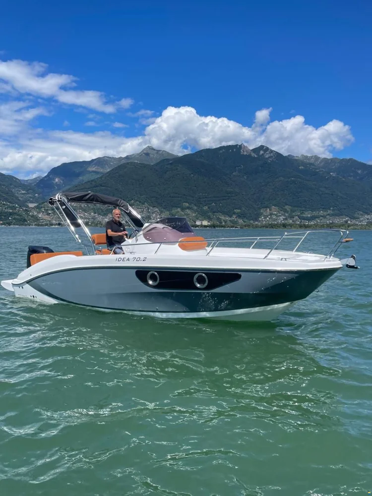 BoatPhoto.coverAlt