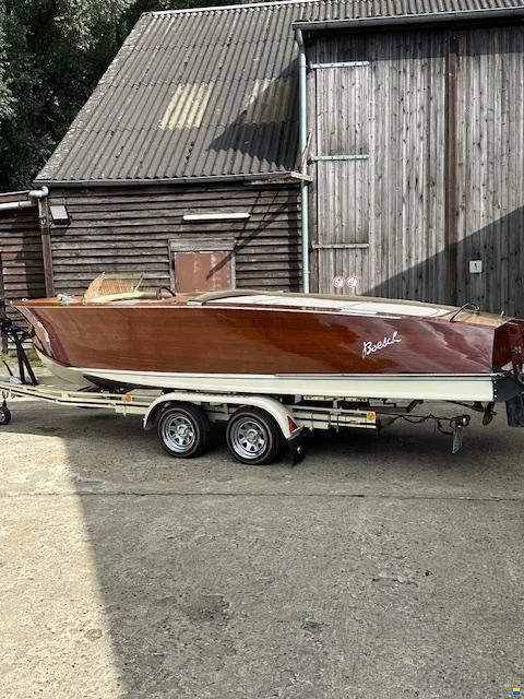BoatPhoto.coverAlt