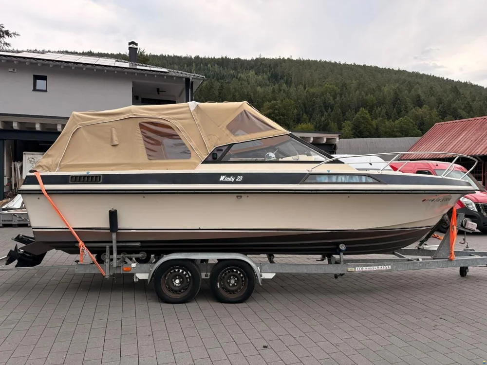 BoatPhoto.coverAlt