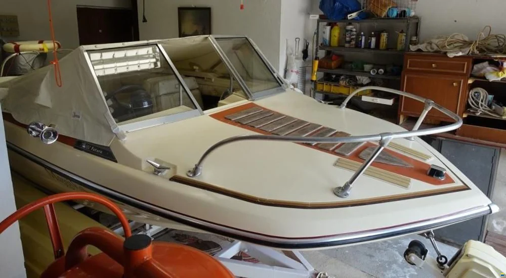 BoatPhoto.coverAlt