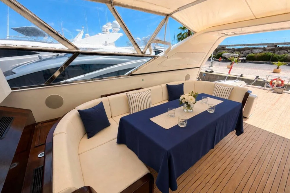 2001 Overmarine Mangusta 105 for sale in Valencia, Spain, photo 5 of 5