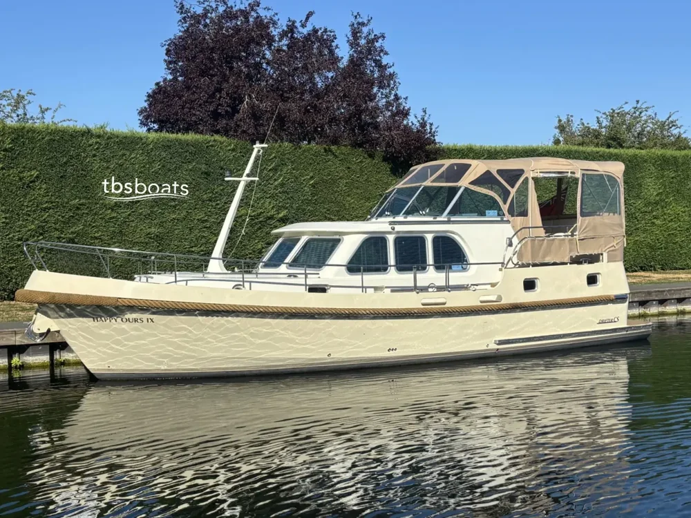 BoatPhoto.alt