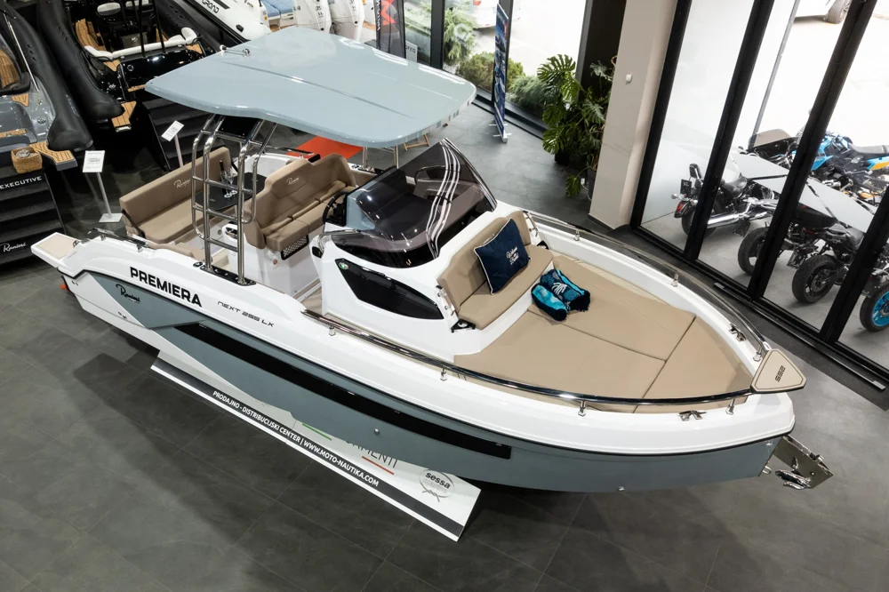 BoatPhoto.coverAlt