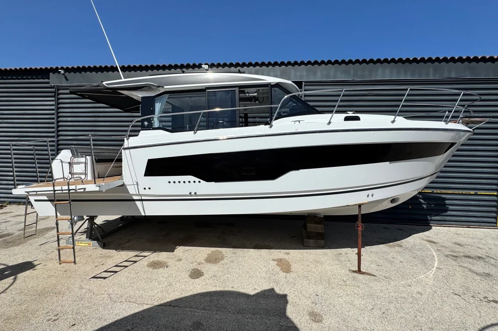 2026 Jeanneau Merry Fisher 1095 for sale in Fréjus, France