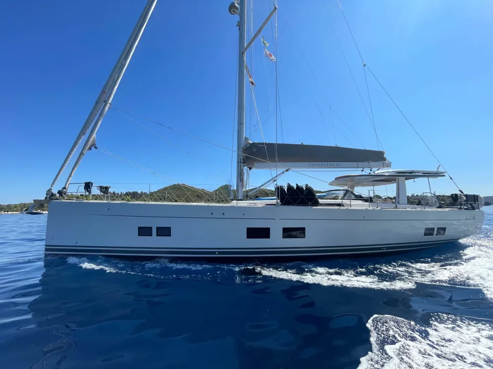 BoatPhoto.coverAlt