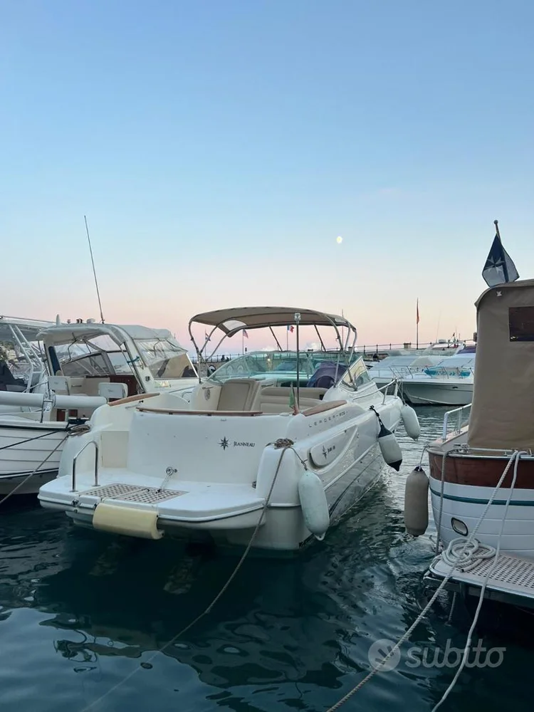 BoatPhoto.coverAlt