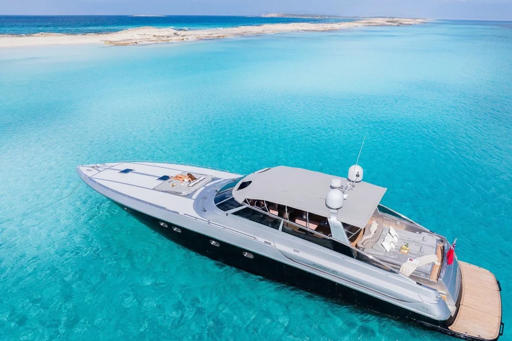 BoatPhoto.coverAlt