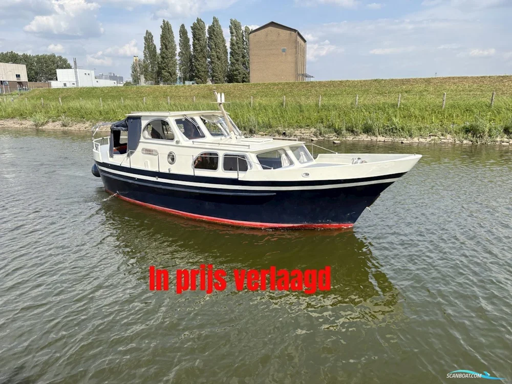 BoatPhoto.coverAlt