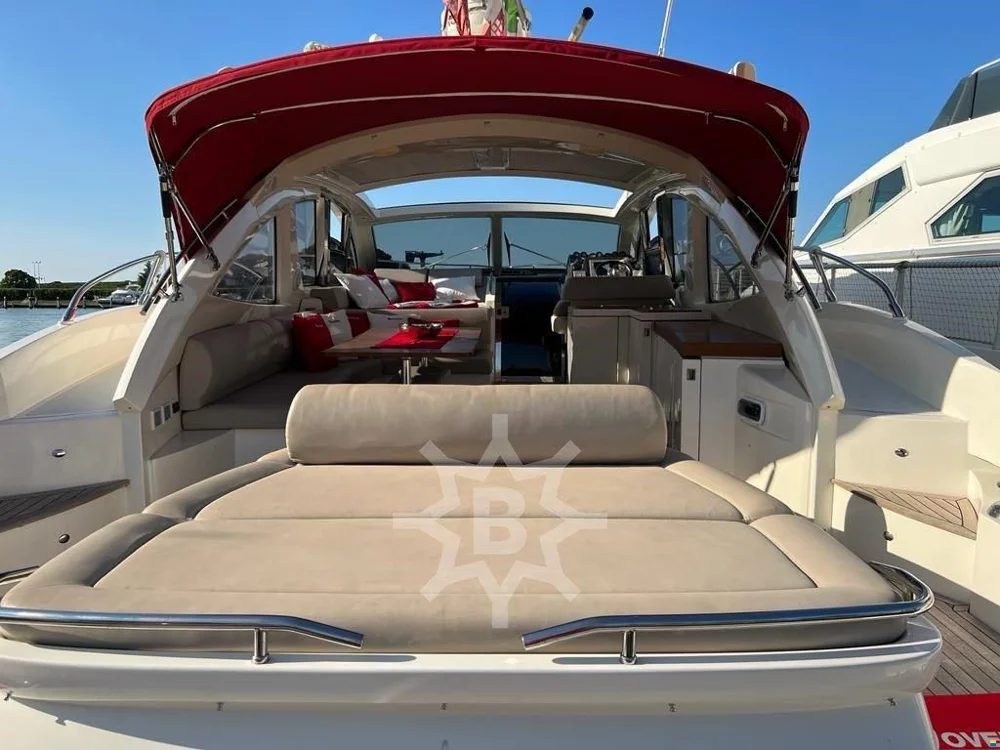BoatPhoto.coverAlt