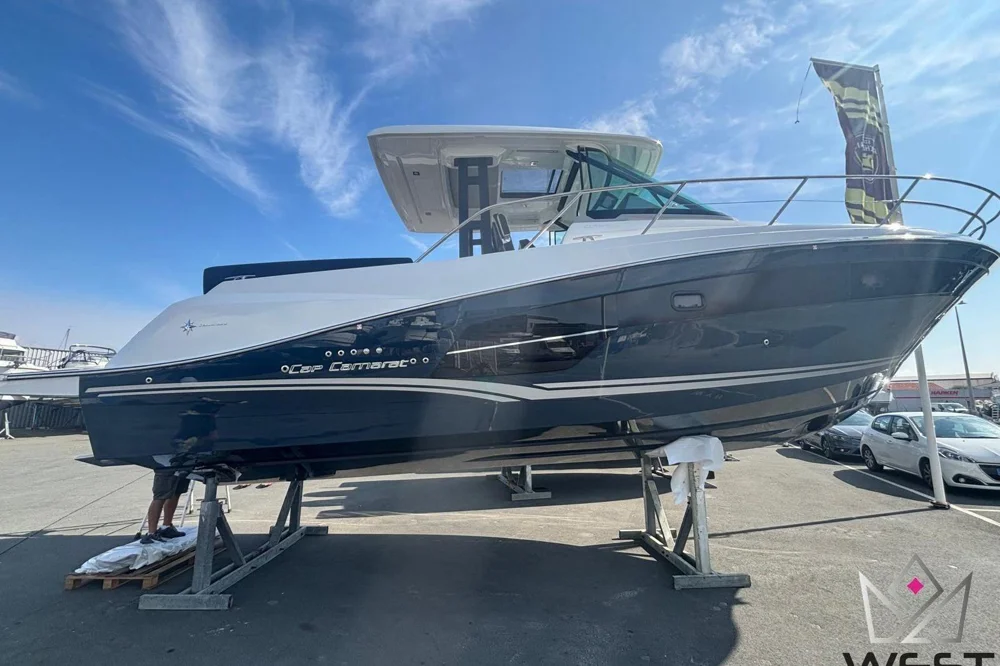 BoatPhoto.coverAlt