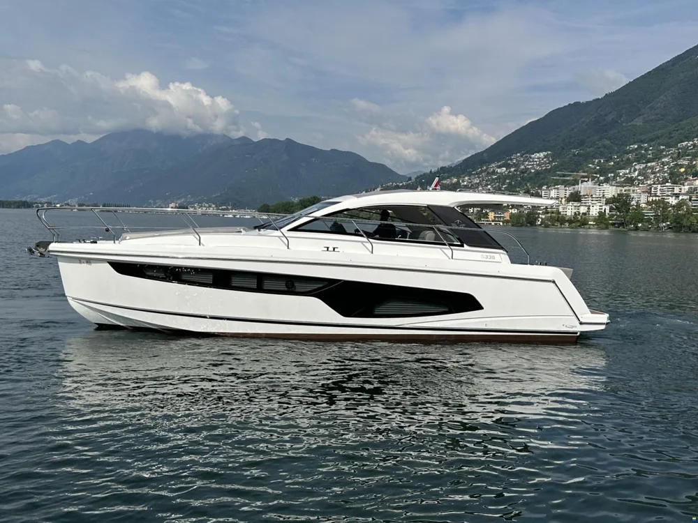 BoatPhoto.coverAlt