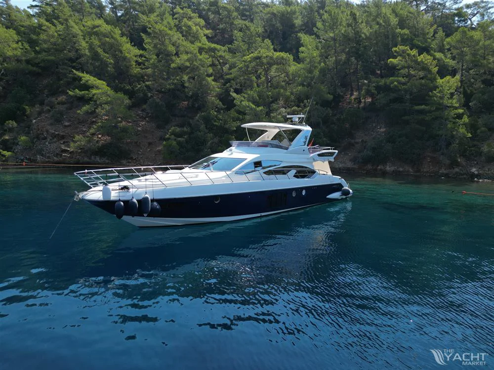 2013 Azimut Yachts 64 FLY for sale in Göcek, Turkey, photo 2 of 5