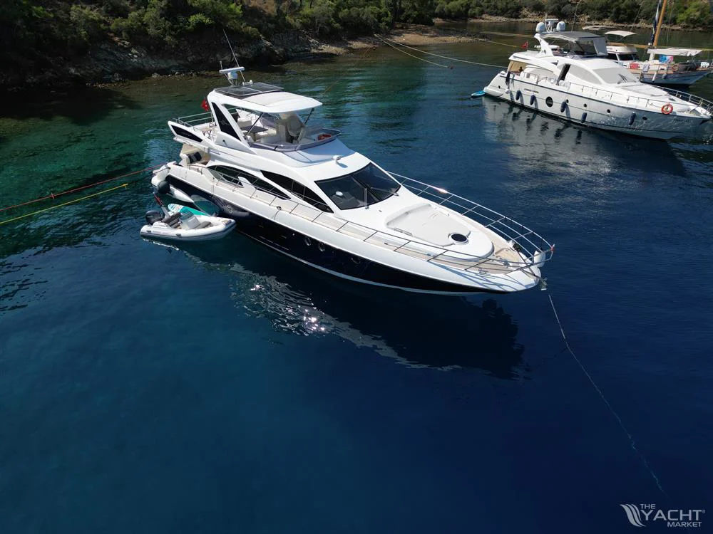 2013 Azimut Yachts 64 FLY for sale in Göcek, Turkey, photo 3 of 5