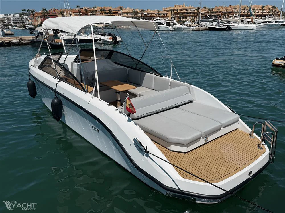 BoatPhoto.coverAlt