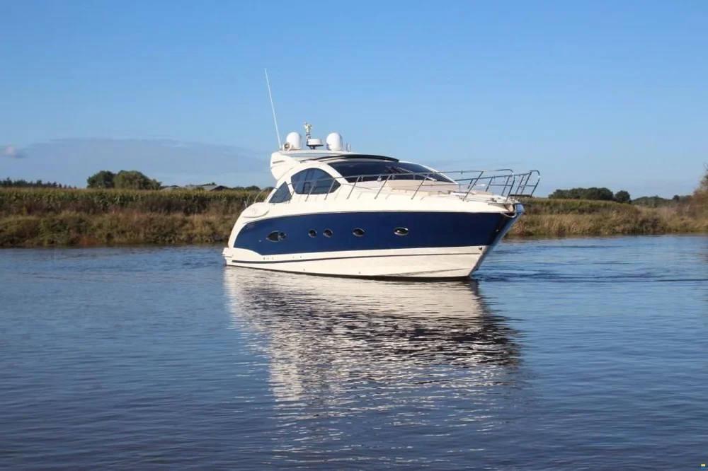 BoatPhoto.coverAlt
