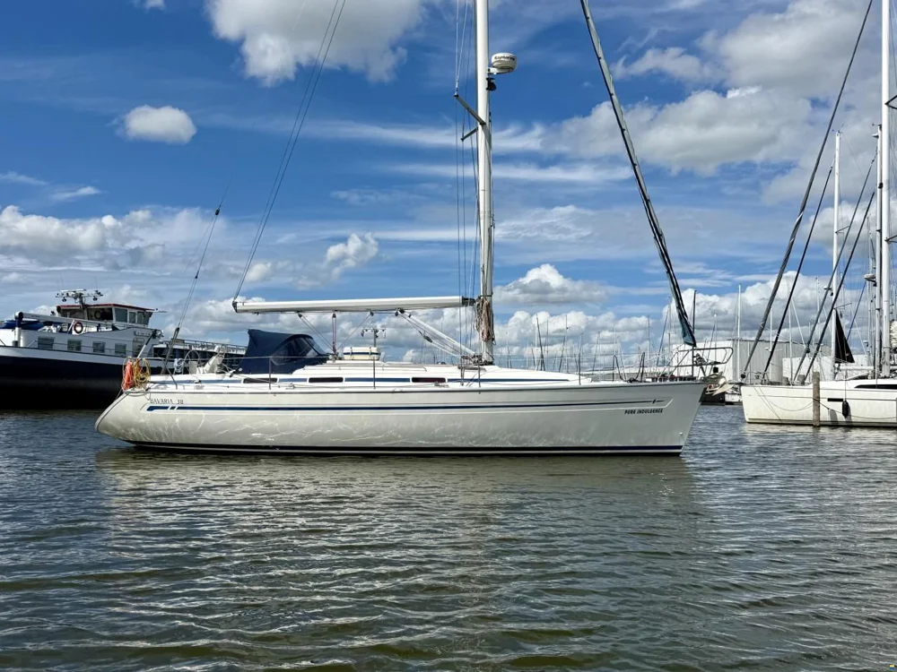 BoatPhoto.coverAlt