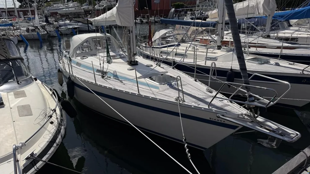 BoatPhoto.coverAlt