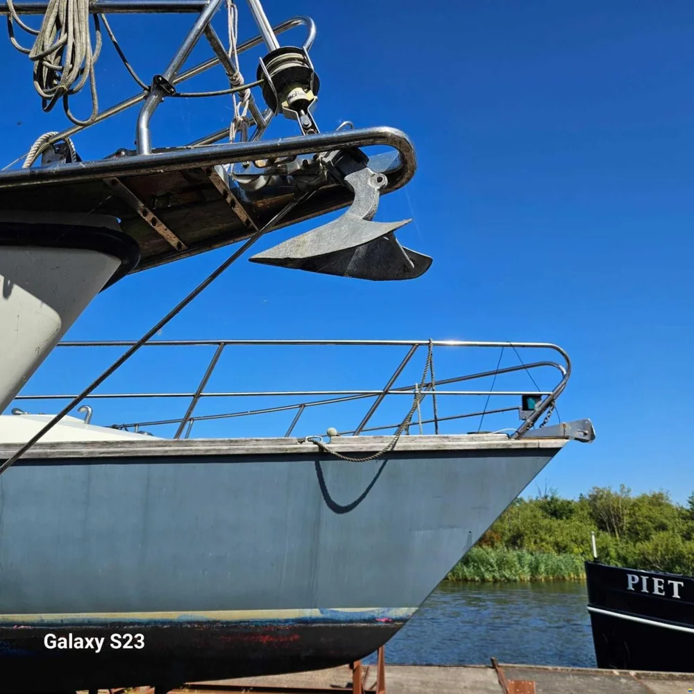 BoatPhoto.coverAlt