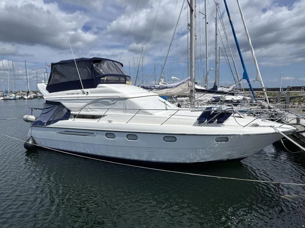 BoatPhoto.coverAlt