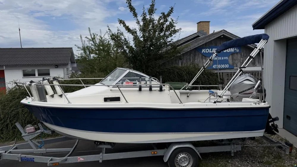 BoatPhoto.coverAlt