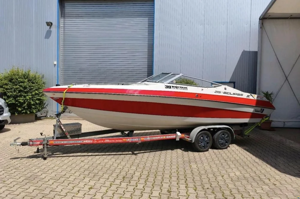BoatPhoto.coverAlt