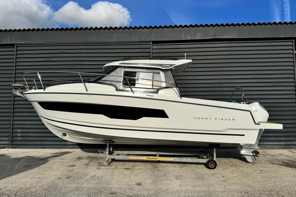 2026 Jeanneau Merry Fisher 795 for sale in Canet-en-Roussillon, France