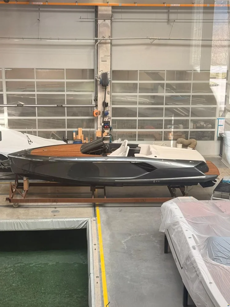 BoatPhoto.coverAlt