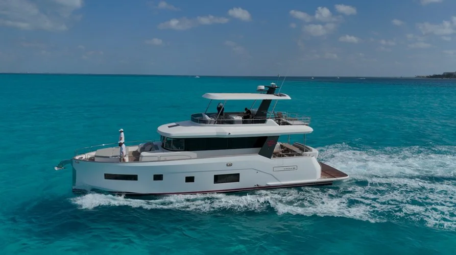 BoatPhoto.coverAlt