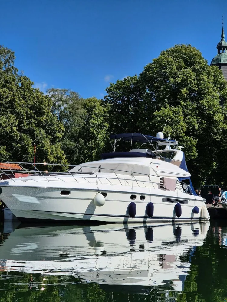BoatPhoto.coverAlt