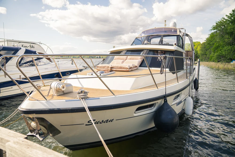 BoatPhoto.coverAlt