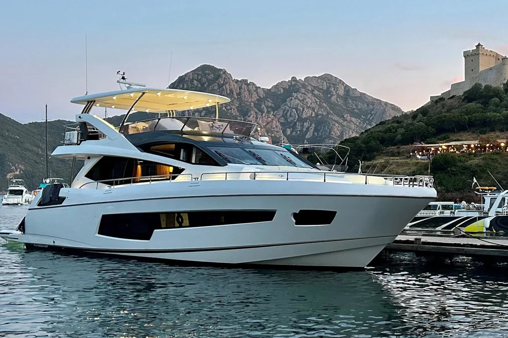 2015 SUNSEEKER 75 Yacht for sale in Marseille, France, photo 1 of 5