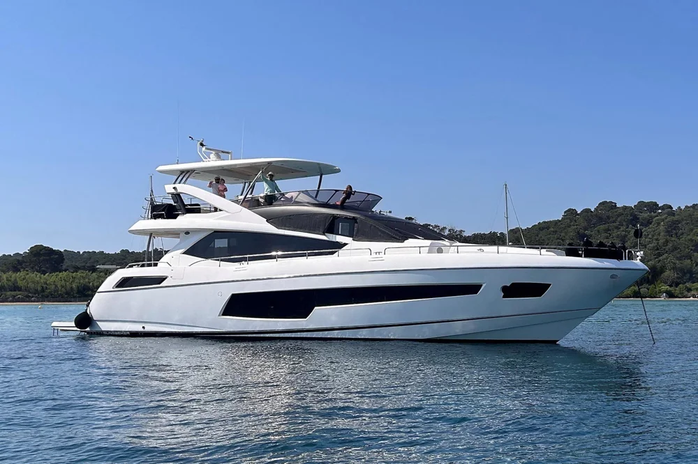 2015 SUNSEEKER 75 Yacht for sale in Marseille, France, photo 2 of 5