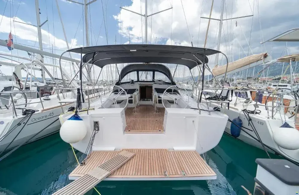 BoatPhoto.coverAlt