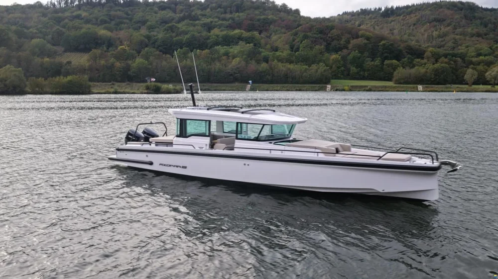 BoatPhoto.coverAlt