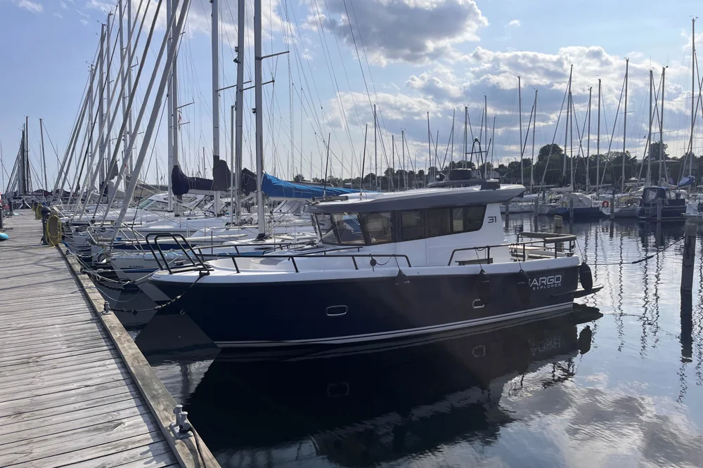 BoatPhoto.coverAlt