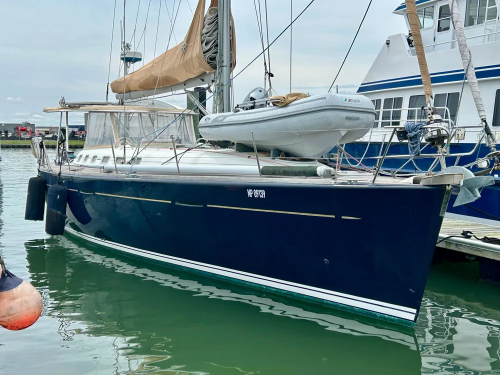 BoatPhoto.coverAlt
