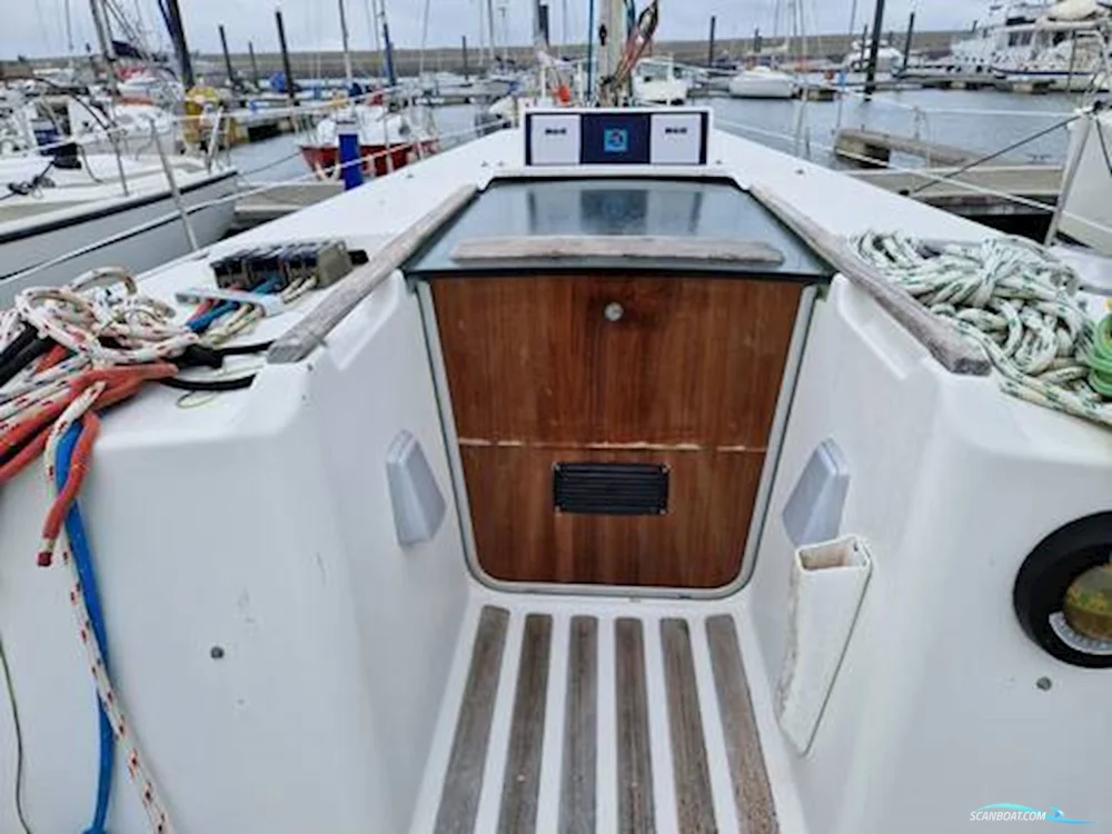 1988 BENETEAU First 35S5 for sale in Dún Laoghaire, Ireland, photo 4 of 5