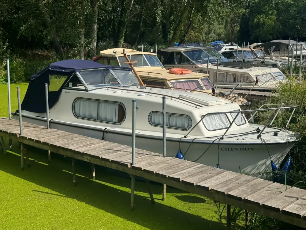 BoatPhoto.coverAlt