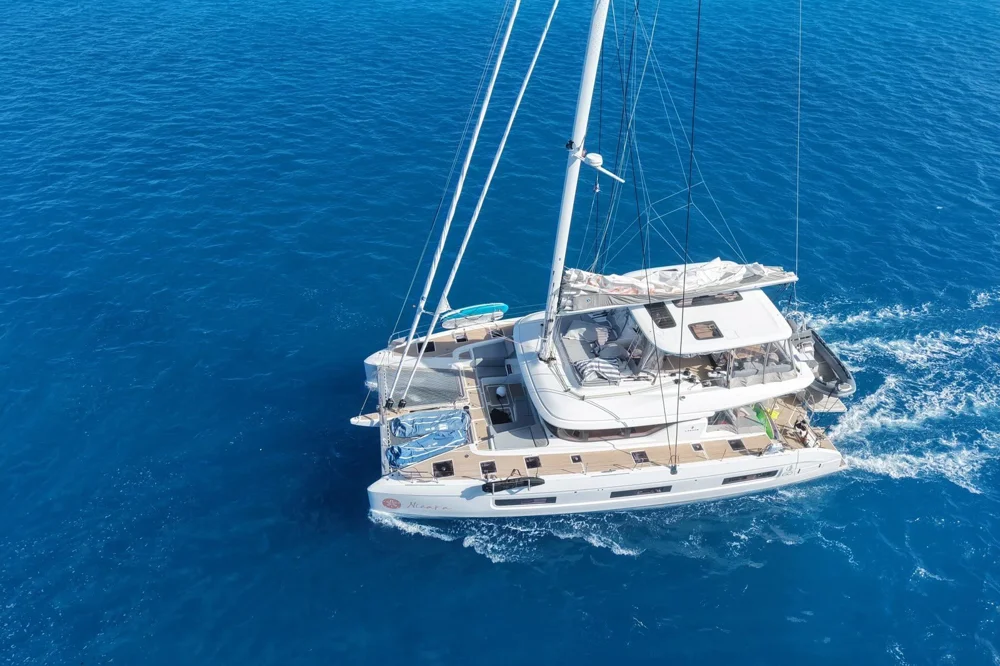 BoatPhoto.coverAlt