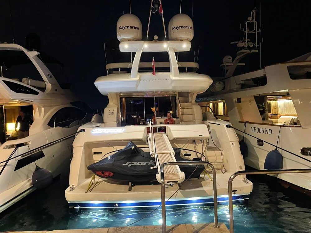 BoatPhoto.alt