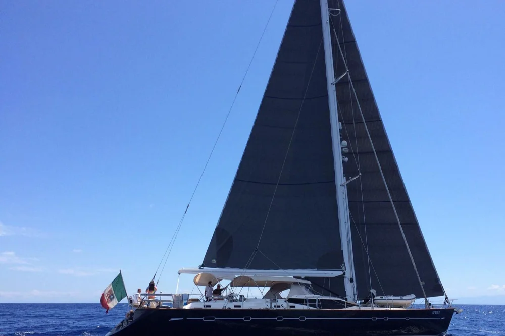 2004 Oyster Yachts 82 for sale in Genoa, Italy, photo 2 of 5