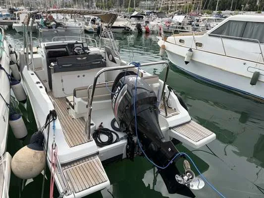 2016 BENETEAU FLYER 7.7 SUNDECK for sale in Mentone, France, photo 2 of 3