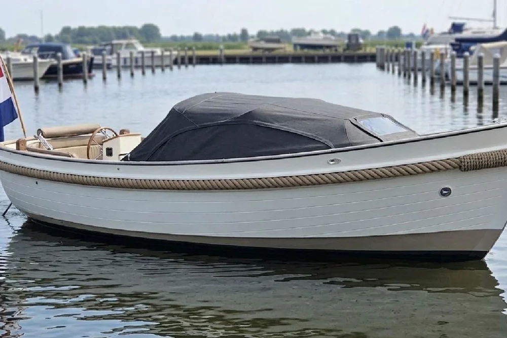 BoatPhoto.coverAlt