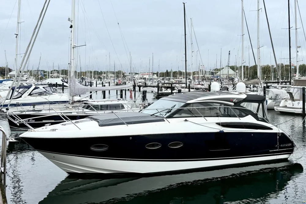 BoatPhoto.coverAlt