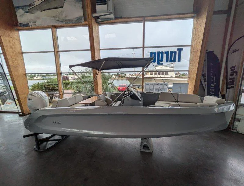 BoatPhoto.coverAlt